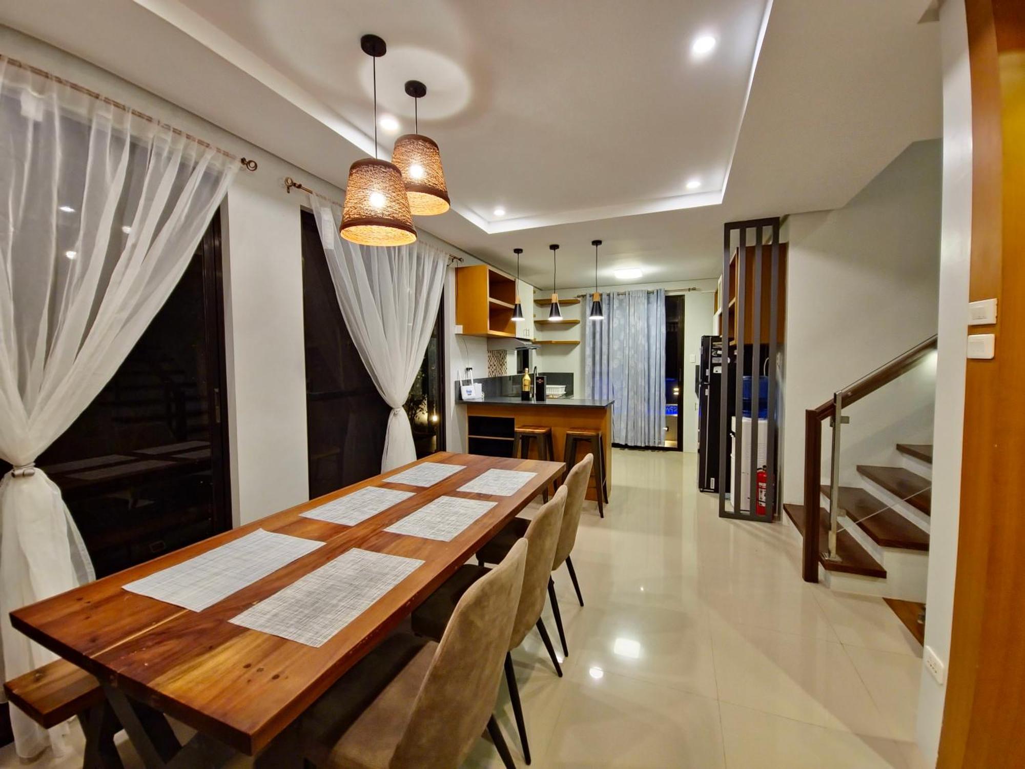 Overlooking Staycation At Sandari Batulao Tagaytay City Exterior photo